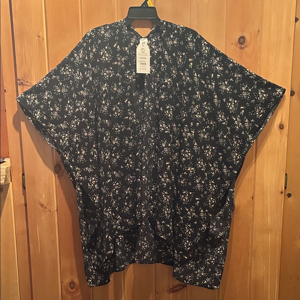 Time and Tru Black Floral Kimono